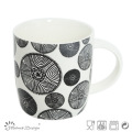 Klassische Schwarzweiss-neue Knochen-China-Tasse